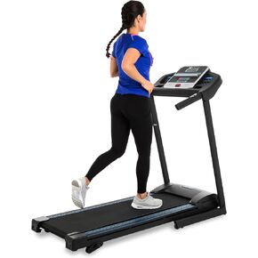 جهاز مشي ذكي XTERRA Fitness Premium قابل للطي، تصميم مضغوط، سعة وزن تزيد عن 250 رطل، محرك قوي، تطبيق XTERRA+ للياقة البدنية متضمن مع عملية الشراء