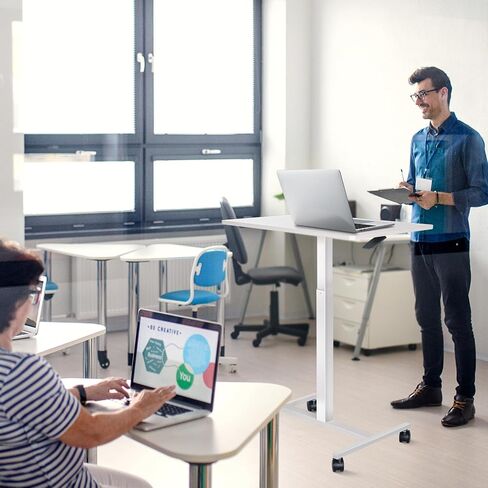 طاولة فوق السرير بعجلات، مكتب قائم قابل للإمالة بزاوية 90 درجة، ارتفاع قابل للتعديل، طاولة بجانب السرير قابلة للطي، مكتب صغير متدحرج، فوق طاولة السرير مكتب قائم متنقل هوائي للمنزل والمكتب والمستشفى باللون الأبيض in Kuwait