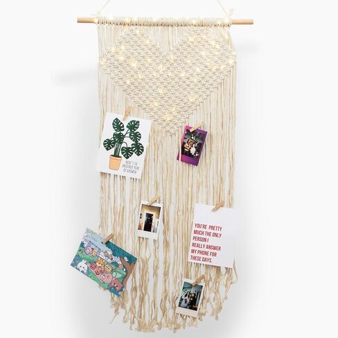 طقم عرض الصور المعلقة على الحائط من Macrame لديكور الحائط مع مصابيح LED خرافية للصور، هدايا للفتيات المراهقات، إطارات صور معلقة مع سلسلة in Kuwait