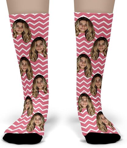 Bleu Reign قم بتحميل جوارب شيفرون المخصصة لوجهك - جوارب صور شخصية بنمط أنيق - هدية مضحكة للرجال والنساء وأعياد الميلاد والكريسماس والحفلات in Kuwait