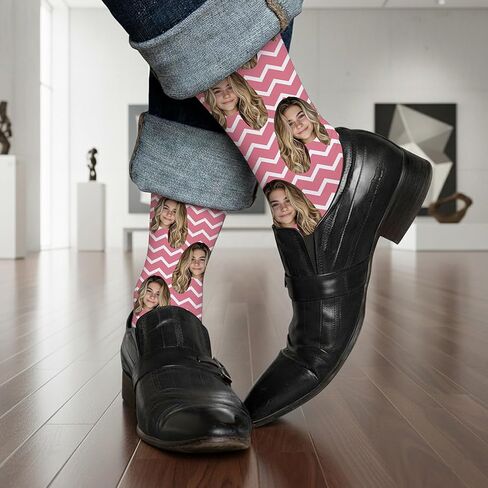 Bleu Reign قم بتحميل جوارب شيفرون المخصصة لوجهك - جوارب صور شخصية بنمط أنيق - هدية مضحكة للرجال والنساء وأعياد الميلاد والكريسماس والحفلات in Kuwait