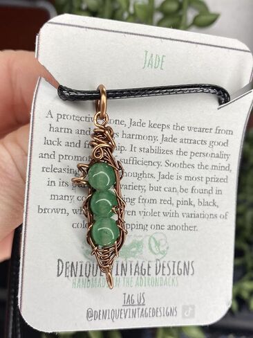 بازلاء اليشم الأخضر القابلة للتخصيص في قرنة PeaPod (1،2،3،4،5 أو 6) سلك قلادة ملفوف بالفولاذ / الفضة / النحاس / البرونز / النحاس / التيتانيوم / الحديد الأسود / الذهب عيار 14 / الذهب الوردي عيار 14 قيراط / النيوبيوم الأسود in Kuwait