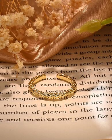 خاتم أنيق بسيط ومفتوح ورفيع ومطلي بالذهب عيار 14 قيراط قابل للتعديل وقابل للتكديس مصنوع يدويًا للنساء in Kuwait