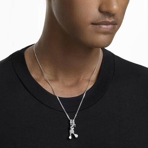 Disney Donald Duck pendant in Saudi Arabia