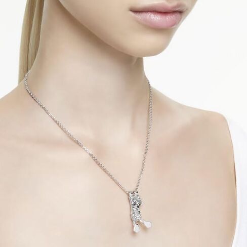 Disney Donald Duck pendant in Saudi Arabia