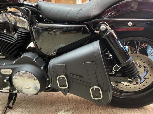 Saddlemen 3501-1432 D410 Swingarm Bag in Saudi Arabia