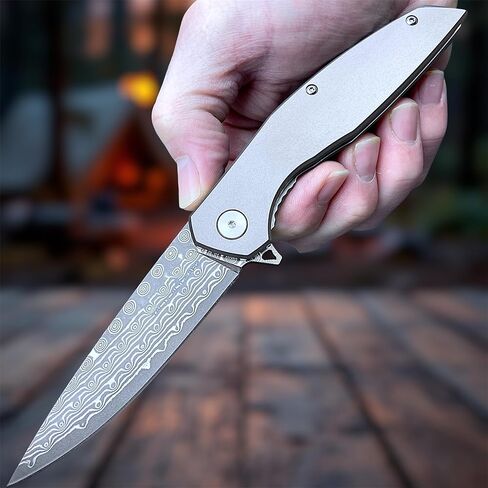 سكين جيب دمشقي قابل للطي من TACTICAL GEARZ EDC، مقبض من التيتانيوم الصلب، 67 شفرة VG10 من الفولاذ الدمشقي متعددة الطبقات (Volan XT) in Kuwait