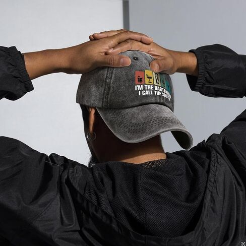 أنا النادل أدعو اللقطات، قبعة بيسبول مضحكة، قبعة النادل، قبعة بيسبول قطنية قابلة للتعديل للرجال والنساء، هدايا للعائلة وزملاء العمل والأصدقاء باللون الأسود in Kuwait