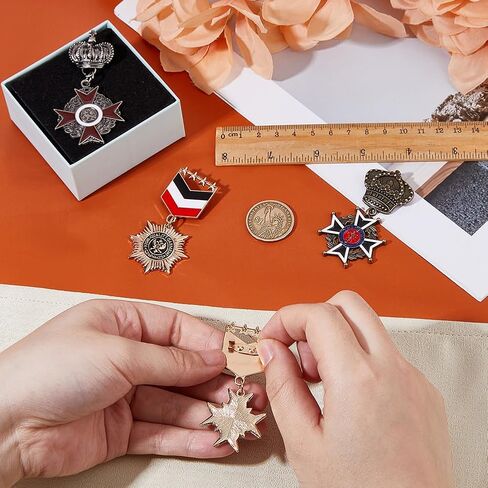 SUPERFINDINGS 4Pcs 4 Styles Military Hero Medals Brooch Pins Military Medals Badges Alloy Medal Army Pins for Honor Enamel Navy Badge Soldier Patriot Officer Uniform Brooches for Army Costume in Saudi Arabia