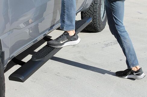 لوحات الجري من سلسلة Raptor بخطوات 5 بوصة بتصميم بيضاوي من الألومنيوم الأسود متوافقة مع الهيكل الجديد 19-26 1500 Crew Cab in Kuwait