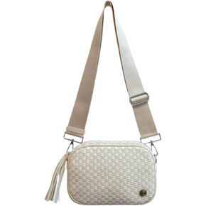 حقيبة Iris City Tessellate (#2022) من الجلد الصناعي من Iris & Rainbow in Kuwait