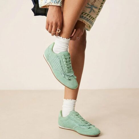 Vepose Women's Fashion Sneakers, Dressy Casual Square Toe Lace Detail Retro Tennis Shoes, Comfortable Walking 8205 Trainers in Saudi Arabia