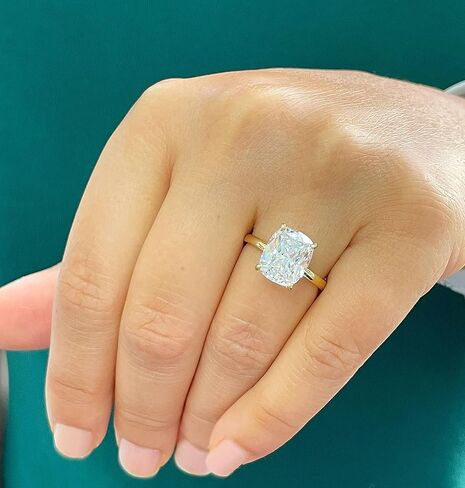 Stunning Large 4.00ct Solitaire 14K Solid Yellow Gold Rectangular Cushion Cut Simulated Diamonds Engagement Ring Four Prong Wedding Bridal in Saudi Arabia