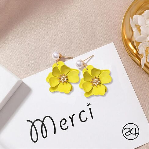 Dreuyet Bohemian Daisy Flower Earrings Necklace Set for Women Boho Layered Matte Long Petal Earring Dainty Floral Pearl Necklace Wedding Spring Holiday Jewelry in Saudi Arabia