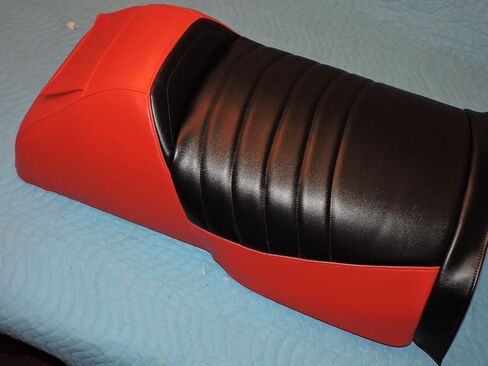 Generic غطاء مقعد بديل جديد يناسب Yamaha Vmax SX 1997-2003 V MAX 500 600 700 مع منصات الركبة 462B، أسود وأحمر in Saudi Arabia