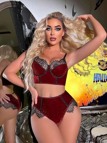 رمش الدانتيل Underwire عارضة الصدرية واللباس الداخلي مجموعة الملابس الداخلية in Saudi Arabia