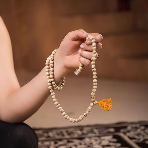 LOVENSPIRE تولسي مالا الخرز قلادة الريحان المقدس 108 + 1 الخرز رام جابا الصلاة مالا تنشيط الهندوسية التبتية البوذية مسبحة لترديد تعويذة اليد معقود تولسي الرقبة مالا لبوجا التأمل اليوغا in Saudi Arabia