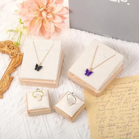 مجموعة حامل عرض المجوهرات المصنوعة من الخيزران الفاخر: 6 قطع عرض قلادة و6 حاملات حلقات مع مخملية لتنظيم خزانة الملابس في المتجر in Kuwait