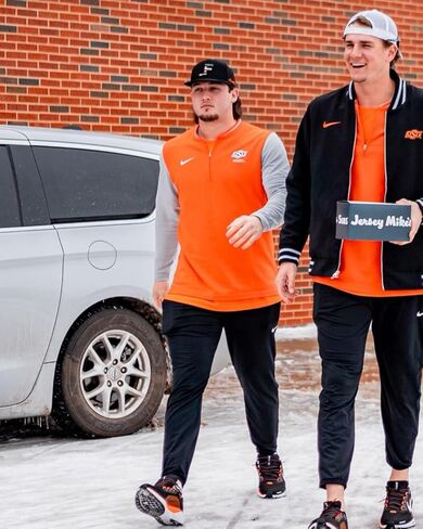 قبعة لين فروست التقليدية باللون الأسود in Kuwait