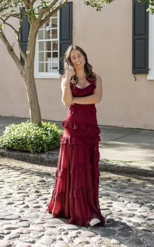 Tiered Ruffles Chiffon Bridesmaid Dresses Long for Wedding with Slit Square Neck Formal Dress in Saudi Arabia