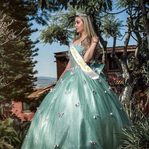 تاج لوناريفو ووشاح فارغ، تاج كريستالي فضي مع وشاح أبيض عادي للنساء والفتيات، مخصص لحفلات الزفاف، وأعياد الميلاد، والحفلات الراقصة، والعروس، والتخرج، ومسابقة الجمال، والأم المستقبلية in Kuwait