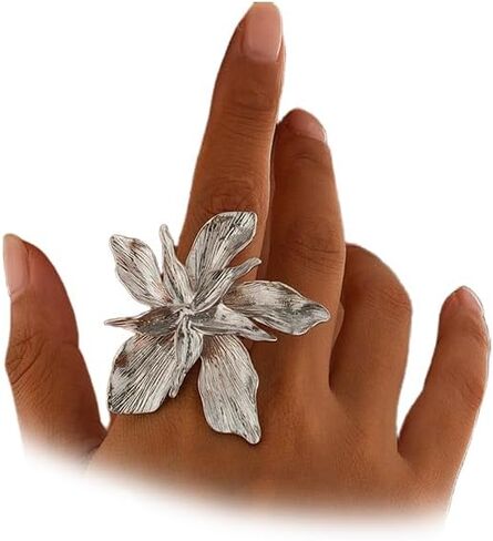 Statement Large Chunky Gold Flower Rings for Women, Unique Punk Big Thick Silver Pleated Floral Knuckle Ring Exaggerated Beach Prom Party Jewelry Gift in Saudi Arabia