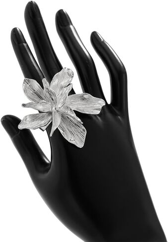 Statement Large Chunky Gold Flower Rings for Women, Unique Punk Big Thick Silver Pleated Floral Knuckle Ring Exaggerated Beach Prom Party Jewelry Gift in Saudi Arabia
