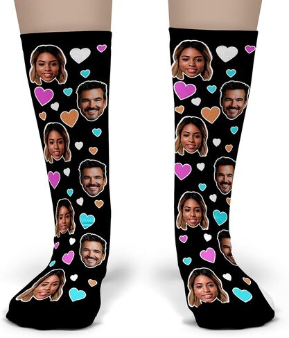 جوارب Bleu Reign المخصصة للزوجين - جوارب وجه مخصصة بقلوب ملونة - هدية رومانسية لعيد الحب، أو الذكرى السنوية، أو الزفاف in Kuwait