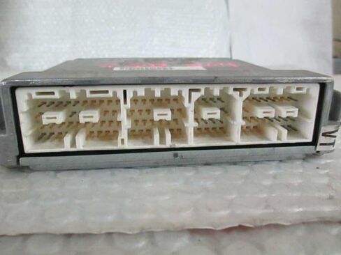 Engine ECM Control Module Fits 1997 97 Compatible with Lexus ES300 89661-33790 8966133790 in Saudi Arabia