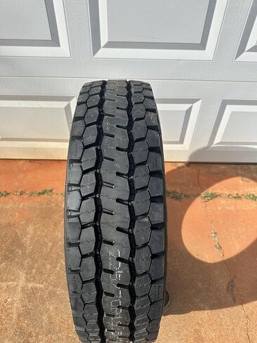 أريسون AD778 225/70R19.5 جم/14 طبقة in Saudi Arabia