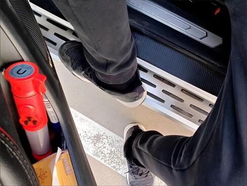 Running Boards for Audi Q7 2016-2025 | 2PCs Aluminum Side Steps with Black Anti-Slip Rubber Texture | No Drill Bolt-On Kit | Car Accessories Silver (1 Set) (CKLY) in Kuwait