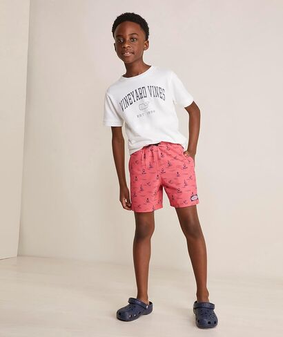 تي شيرت Vineyard Vines للأولاد بأكمام قصيرة in Saudi Arabia