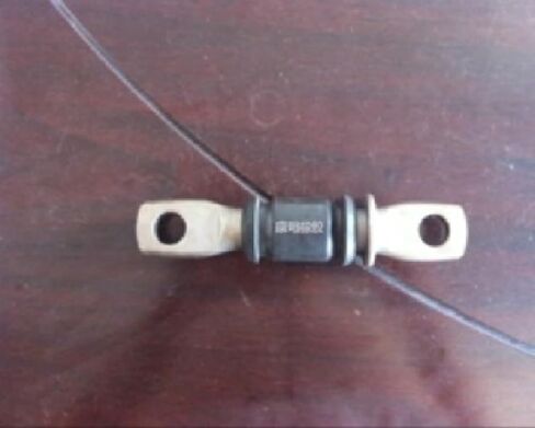 1PCS Suspension Liner OEM 48654-28060 48654-33050 48654-33060 in Saudi Arabia