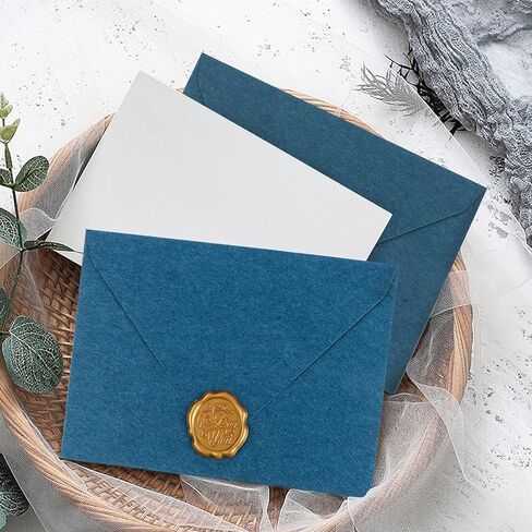 مجموعة قرطاسية مع مظاريف مقاس 5 × 7، مظاريف ذاتية الغلق مقاس A7 مخملية الملمس لدعوات الزفاف ورسائل الحب، تتضمن 120 جرامًا من ورق الحروف اللؤلؤية وملصقات ذهبية، باللون الأبيض العاجي ﻿ in Kuwait