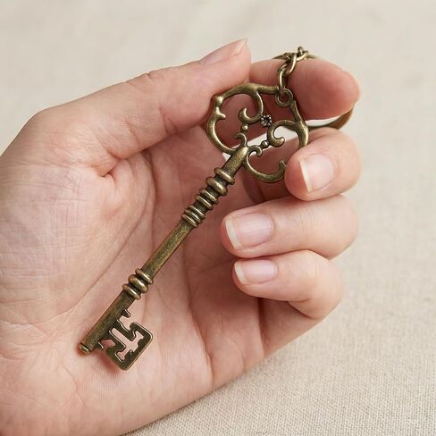 سلسلة مفاتيح هيكل عظمي عتيقة للنساء والرجال، لون برونزي كبير وحلقة مفاتيح قديمة، قلادة حقيبة قوطية لمفاتيح مكتب السيارة وهدايا ديكور الظهر in Kuwait