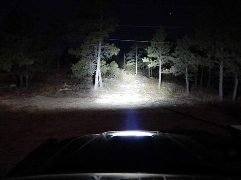شريط إضاءة iJDMTOY 57-LED شديد السطوع وصلب للغاية ونحيف للغاية، متوافق مع Toyota 2012-2015 Tacoma، 2010-2020 4Runner مع مغرفة غطاء محرك السيارة OEM in Saudi Arabia