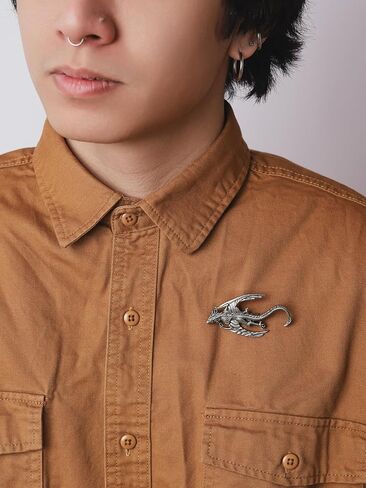Retro Gothic Medieval Flame Winged Dragon Pin, Men's Street Cool Punk Classic Hip Hop Accessory, Brooch Dragon Personal Charm Jewelry Accessory for Party and Halloween Gifts in Saudi Arabia