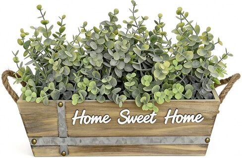 قطعة مركزية لطاولة الأوكالبتوس الصناعية في صندوق خشبي، ترتيب خضرة صناعية مع لافتة "Home Sweet Home"، مقابض من حبال الجوت، ديكور منزلي ريفي للمزرعة in Kuwait
