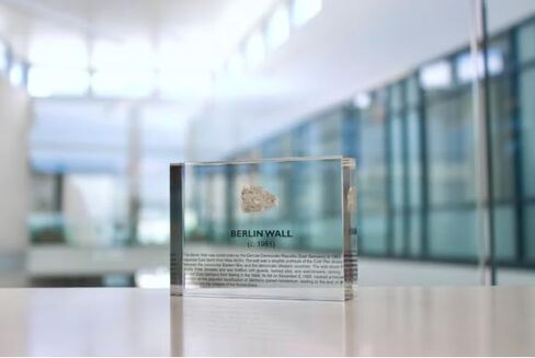 Authentic Berlin Wall Artifact Display, Encased in Crystal-Clear Lucite Acrylic, Handmade in The USA, Iconic Cold War Relic, for Display or Education Purposes, Historical Piece from The Berlin Wall in Saudi Arabia