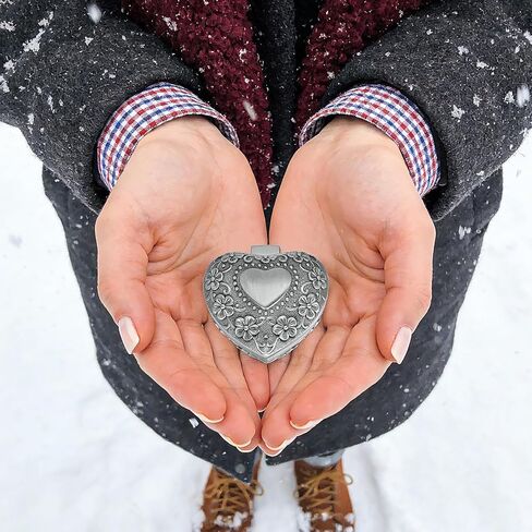 صندوق هدايا مجوهرات معدني عتيق، حقيبة تنظيم تخزين حلية صغيرة على شكل قلب للخاتم/الأقراط/القلادة/المسبحة، صندوق حامل الكنز التذكاري لتزيين خزانة الملابس بجانب السرير (النمط 1) in Kuwait