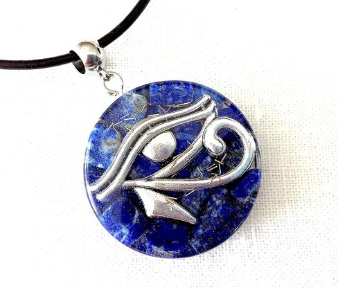 قلادة أورجون مع أحجار عين حورس الفضية وأحجار اللازورد الطبيعية. تميمة مصرية 1.38 بوصة. صنع في الولايات المتحدة الأمريكية in Kuwait