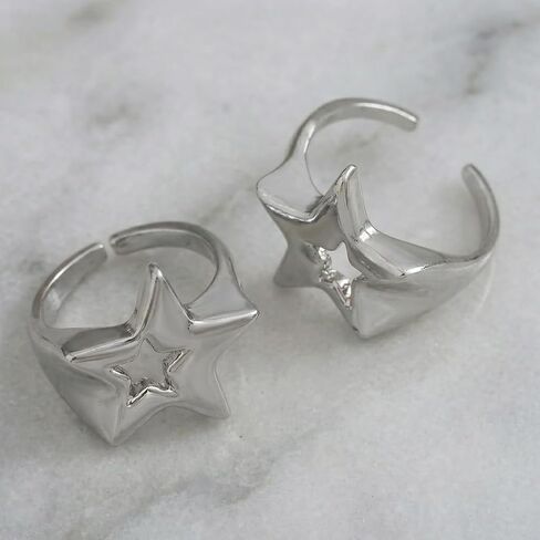 2 حزمة من خواتم النجوم Y2K الفضية للنساء والرجال، حلقات إصبع مفتوحة على شكل نجمة مجوفة مكتنزة، مجوهرات رائعة للمفاصل لهدايا حفلات الهيب هوب الجمالية in Kuwait