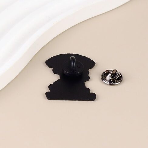 على الأقل My Trauma Made Me Funny UFO Skeleton Pin Brooch، دبوس مينا فكاهة داكنة، هدية لزميل عمل صديق وقح ساخر، دبابيس للتوعية بالصحة العقلية، شارة طية صدر السترة بهيكل عظمي علامة السلام، إكسسوارات مواقف مضحكة in Saudi Arabia