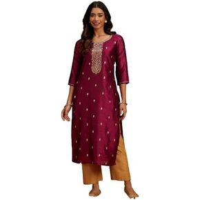 Women 3/4 Sleeve Silk Blend Round Neck A-Line Kurti