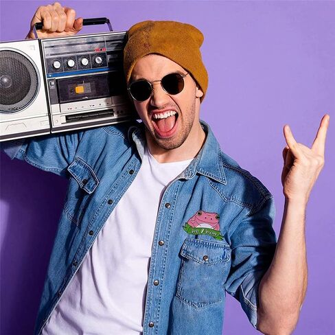 الضمائر هو له لطيف الضفدع المينا دبوس الوردي الضفدع بروش ظهره الملابس التلبيب مضحك الحيوان شارة مجوهرات هدية للأصدقاء الأطفال هدية in Kuwait