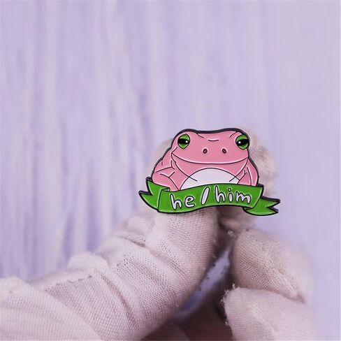 الضمائر هو له لطيف الضفدع المينا دبوس الوردي الضفدع بروش ظهره الملابس التلبيب مضحك الحيوان شارة مجوهرات هدية للأصدقاء الأطفال هدية in Kuwait