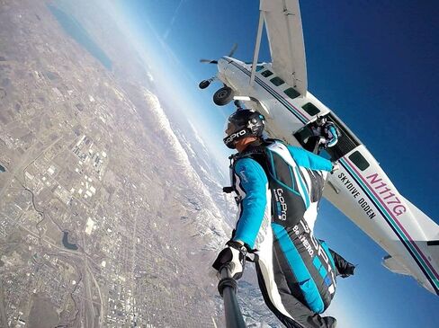 BOOSTplus - عمود تمديد تلسكوبي/Monopod متوافق مع GoPro Hero12 الجديد، وDJI OSMO Action 4: يوسع 17.5 بوصة إلى 40 بوصة in Kuwait