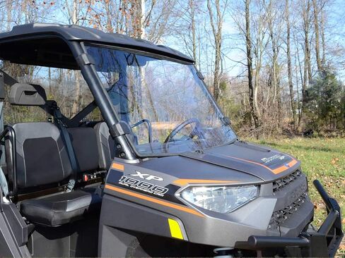 زجاج أمامي كامل SuperATV لعام 2020+ Polaris Ranger 1000 / Crew | 2015-2018 رينجر 1000 ديزل / طاقم | 1/4 بوصة من البولي كربونات القياسي الشفاف | ختم لمبة مثبت مسبقًا | صنع في الولايات المتحدة الأمريكية in Kuwait
