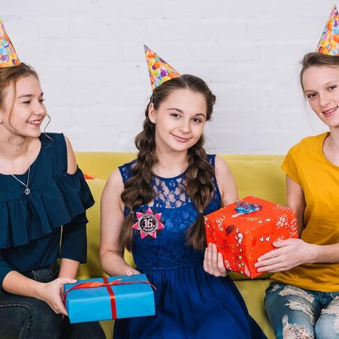 دبابيس أزرار لعيد الميلاد السادس عشر للفتيات مصنوعة يدويًا (3.8 * 3.8 بوصة)، شارة صفيح بشريط من الحرير المضلع باللون الأسود والوردي للنساء، مستلزمات تزيين حفلات عيد الميلاد السادس عشر، أفكار هدايا، هدايا نكتة in Kuwait