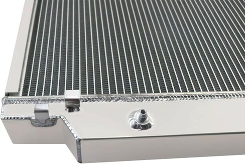 3 Row Performance Aluminium Radiator Compatible with 1998-2007 Lexus LX470 4.7L V8 Gas & 1998-2007 Toyota Land Cruiser 4.7L V8 Gas in Saudi Arabia